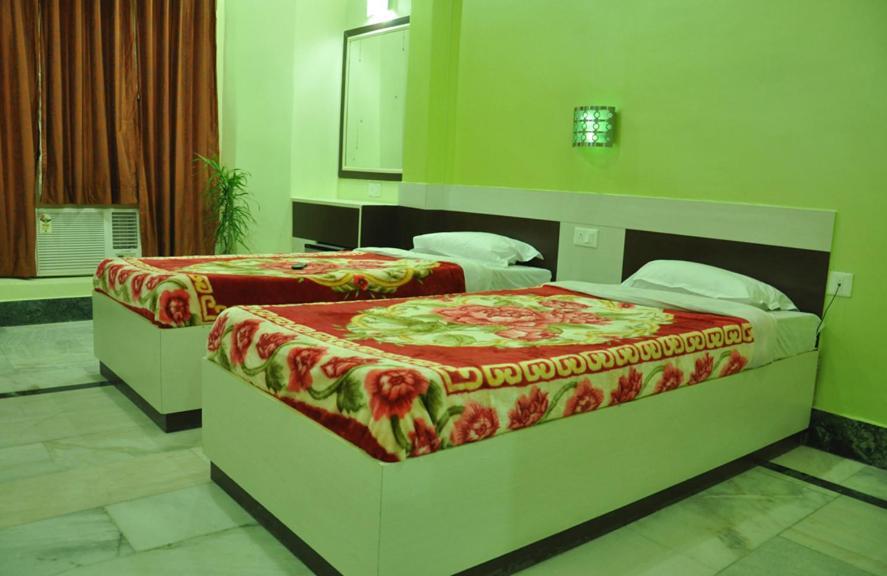 Hotel Kiran Palace Varanasi Zimmer foto
