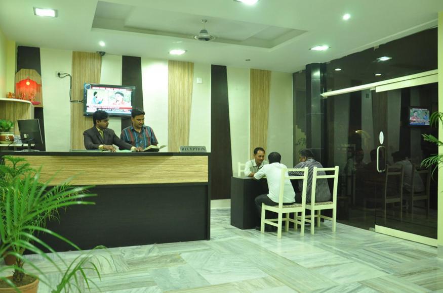Hotel Kiran Palace Varanasi Exterior foto