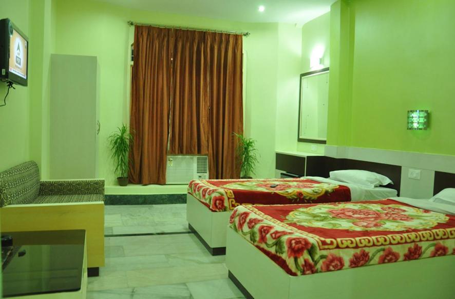 Hotel Kiran Palace Varanasi Exterior foto